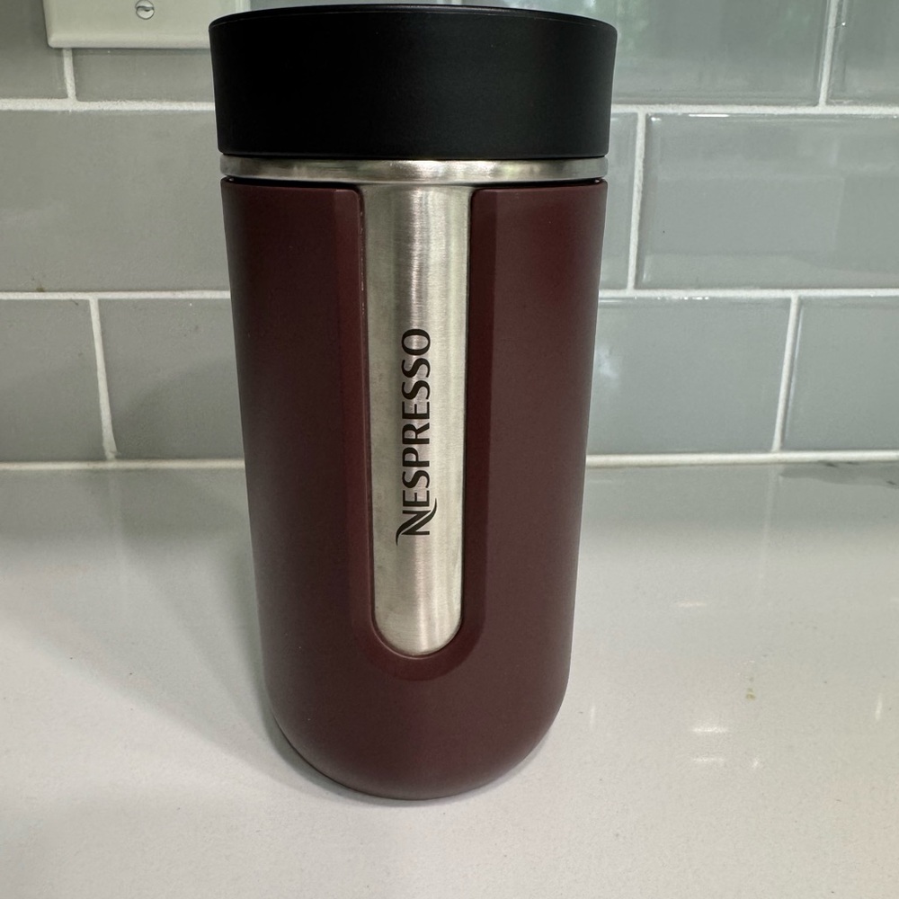Nespresso Nomad Travel mug Burgundy and Black Travel Mug